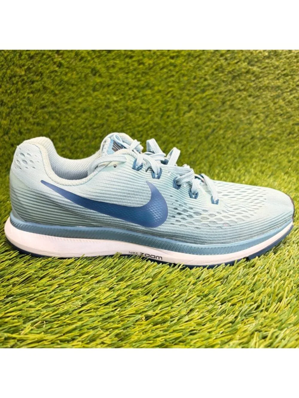 Nike Air Zoom Pegasus 34 Womens Size 10 Blue Athletic Running Shoes Sneakers